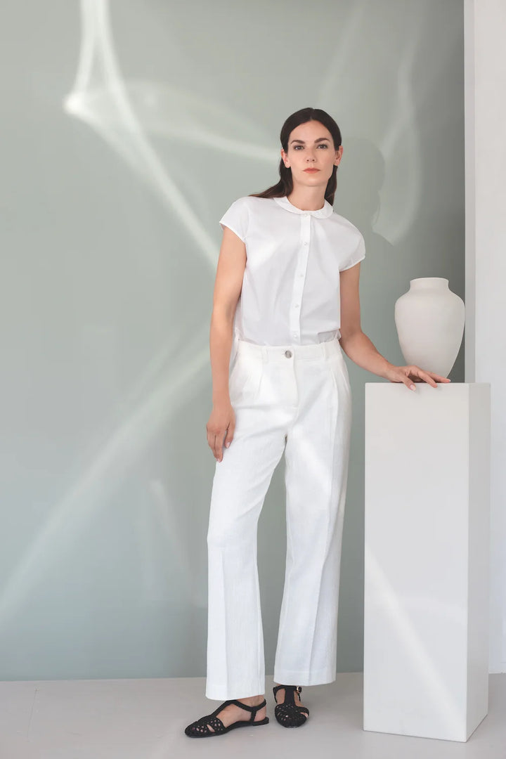 Bluse mit abgerundetem Kragen
