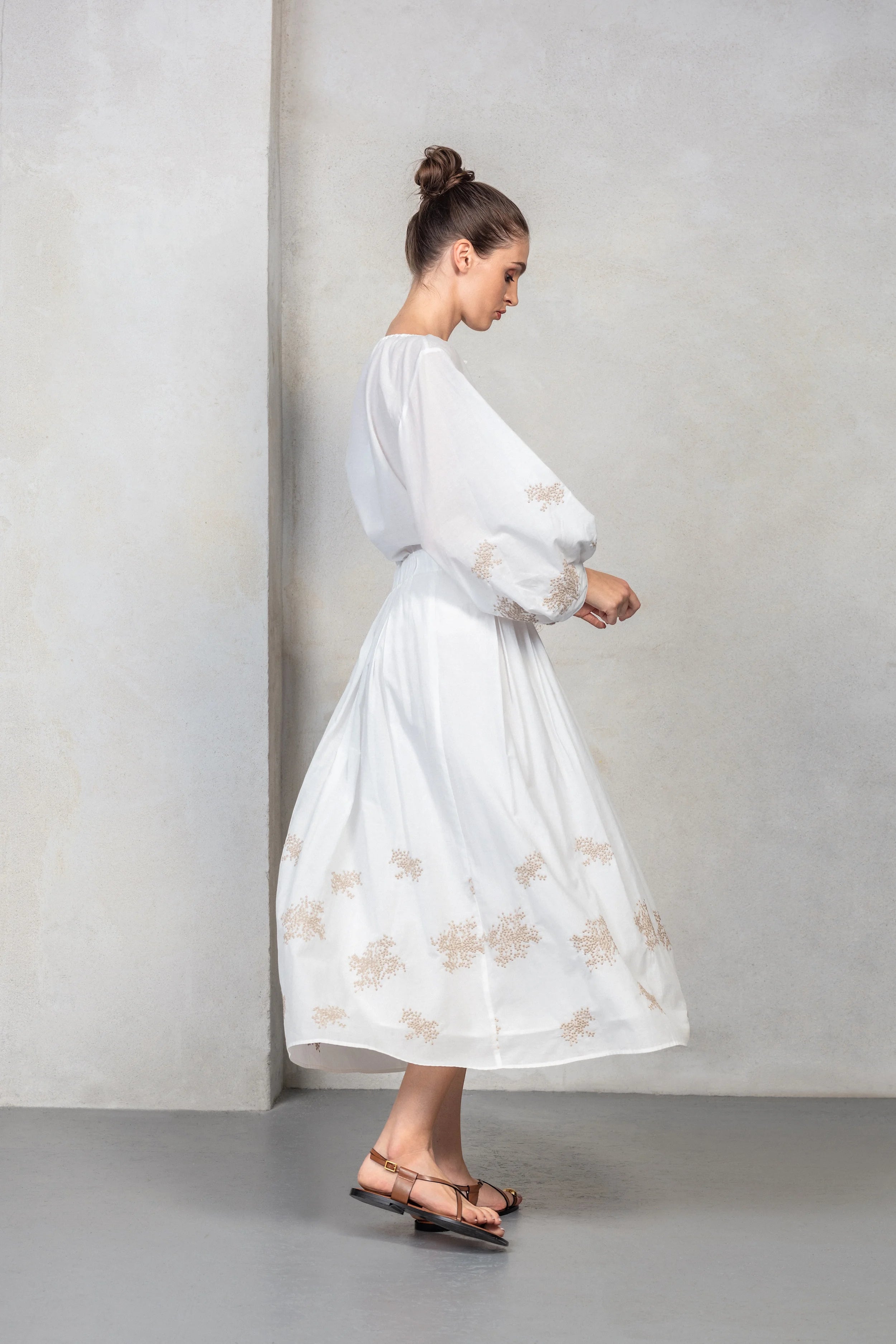 Embroidered Wide Sleeves Blouse side