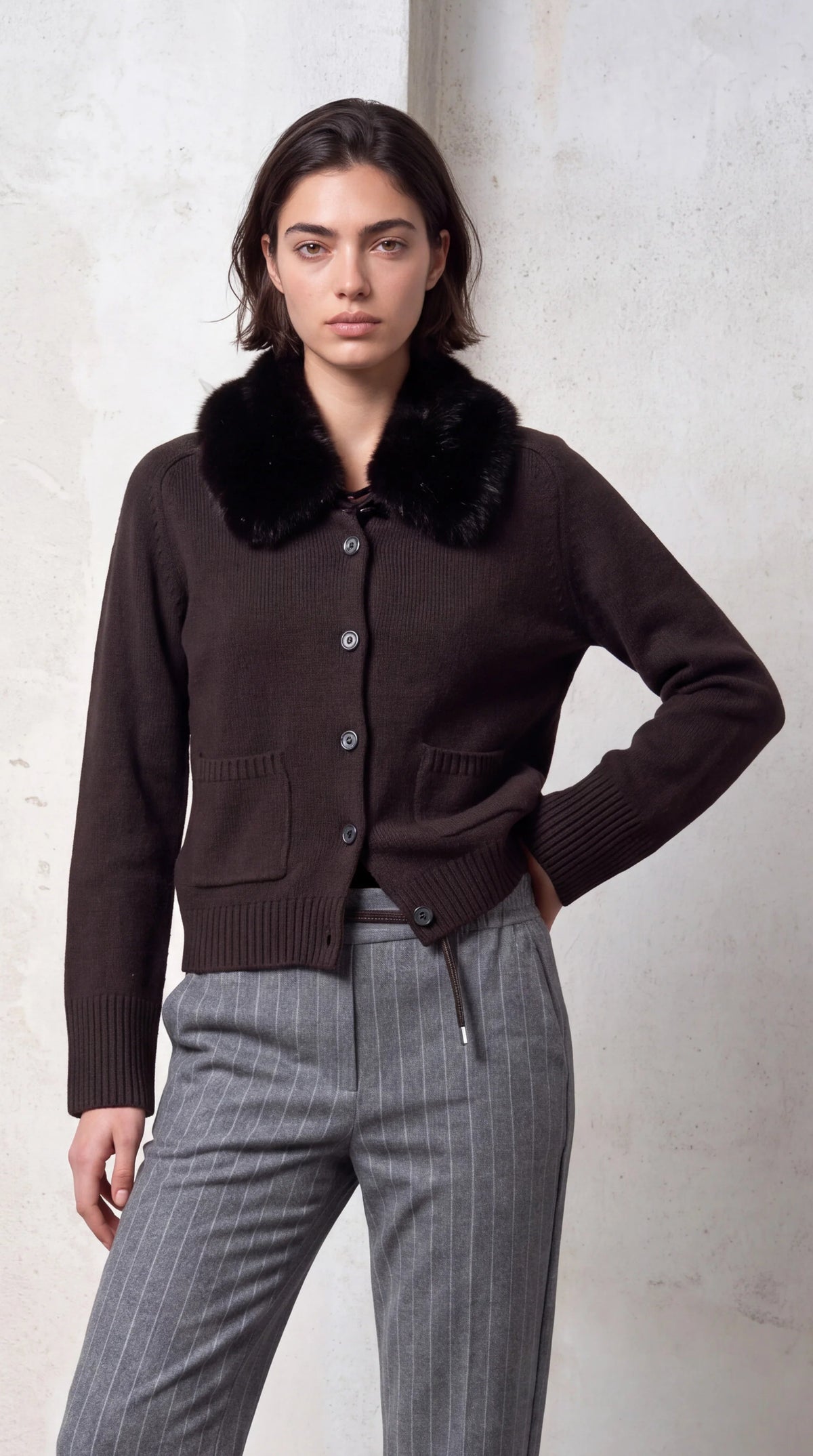 Knitted Cardigan dark brown model 