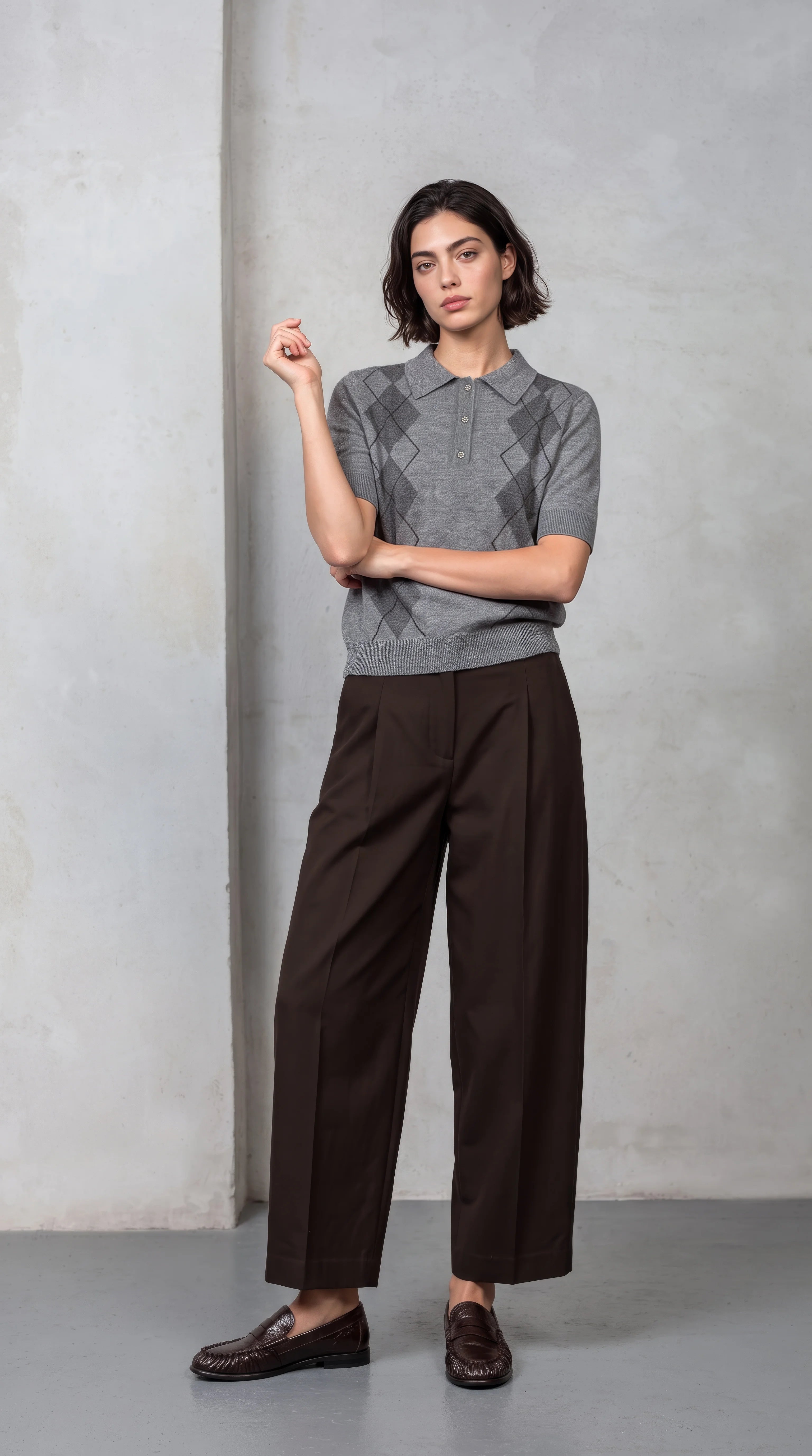 Pleated Barrel Pants model 