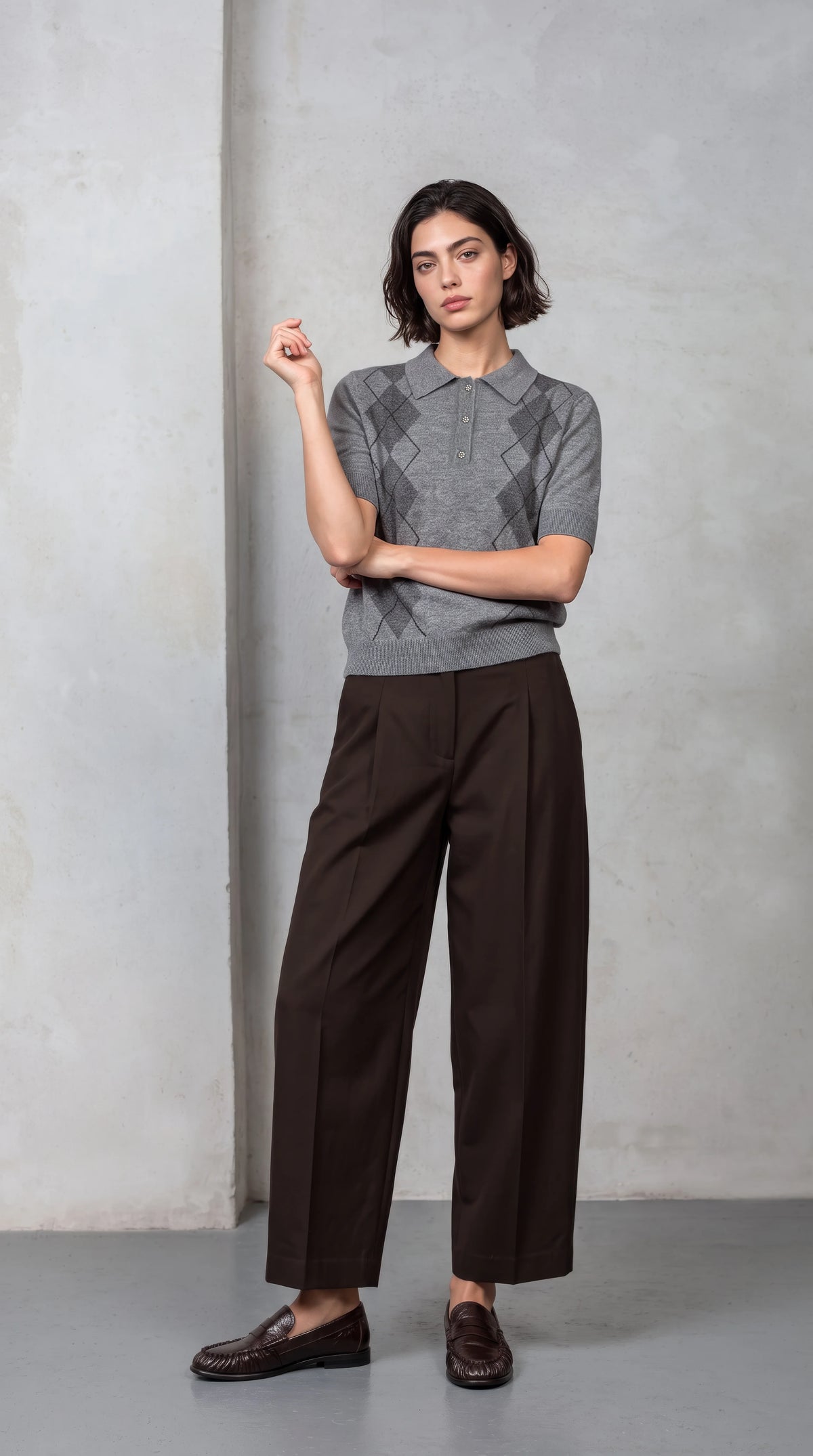 Pleated Barrel Pants model 