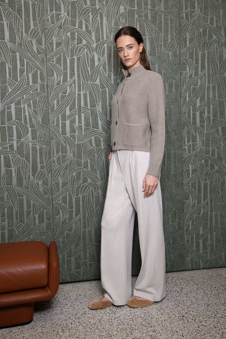 Karierte Hose mit weitem Bein