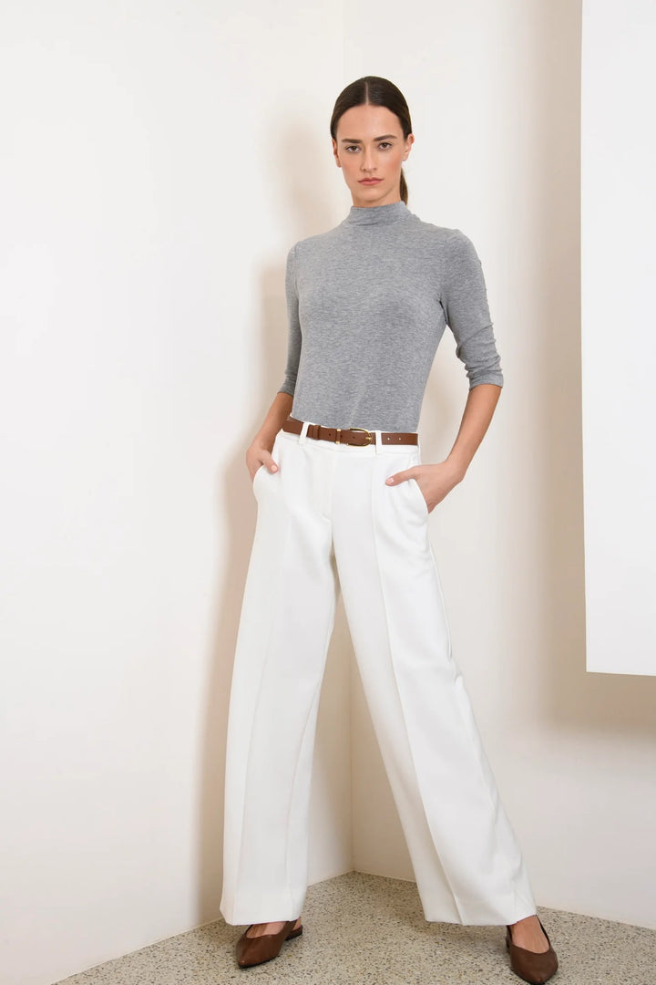 Thin Turtle Neck Longsleeve front
