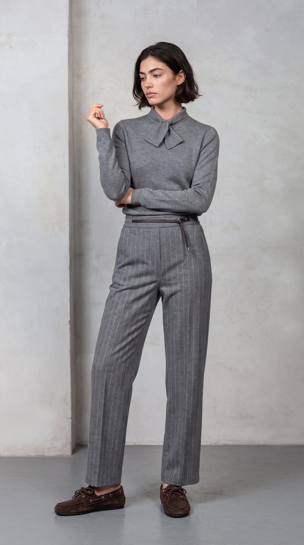 Weekend String Pants model 