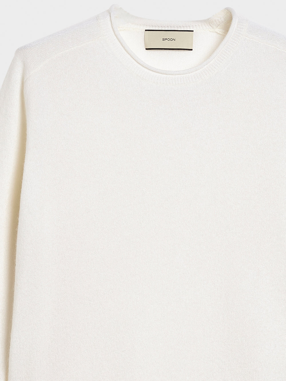 round neck cashmere sweater white detail