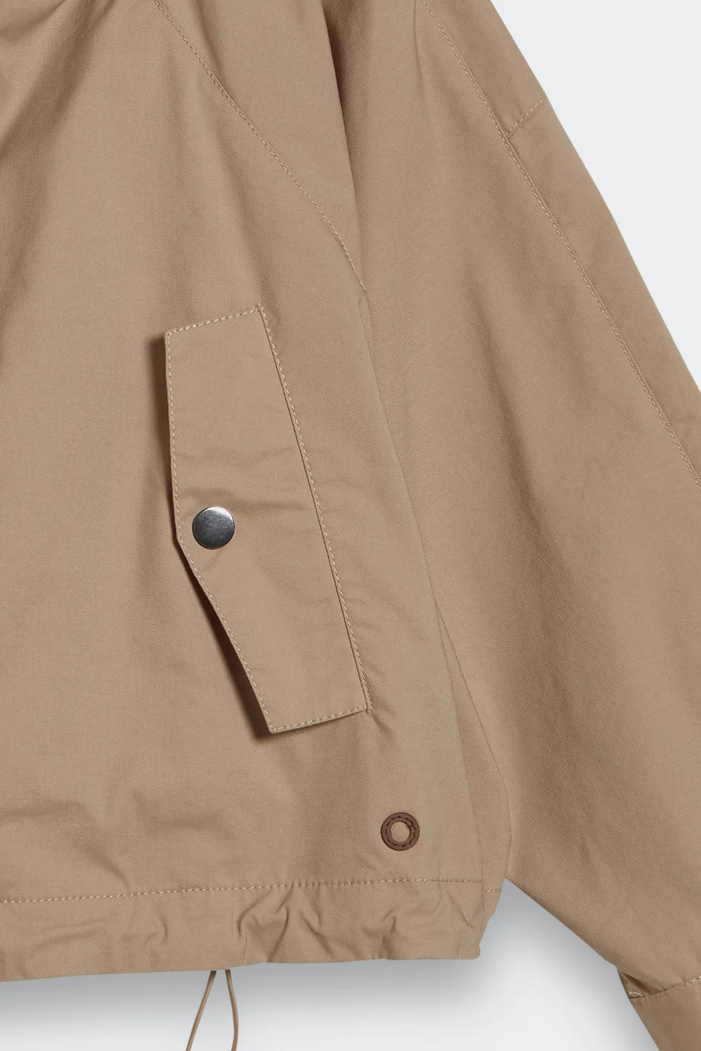 short hoodie parka detail