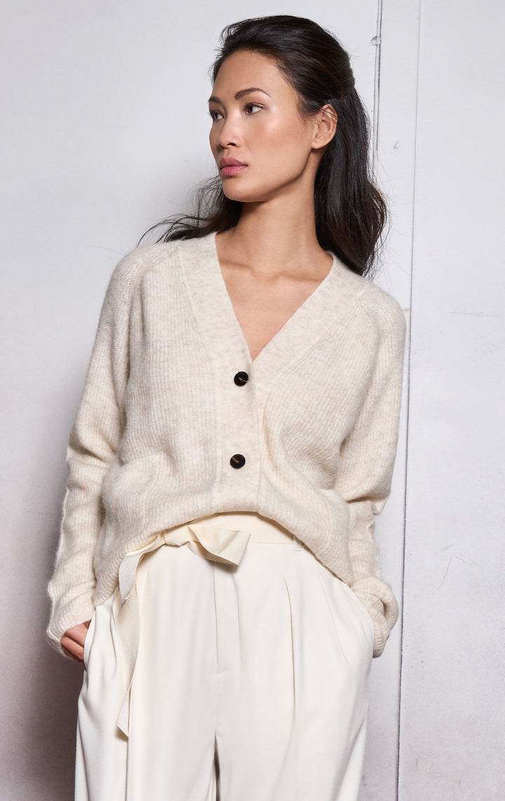 short v-neck knit cardigan beige