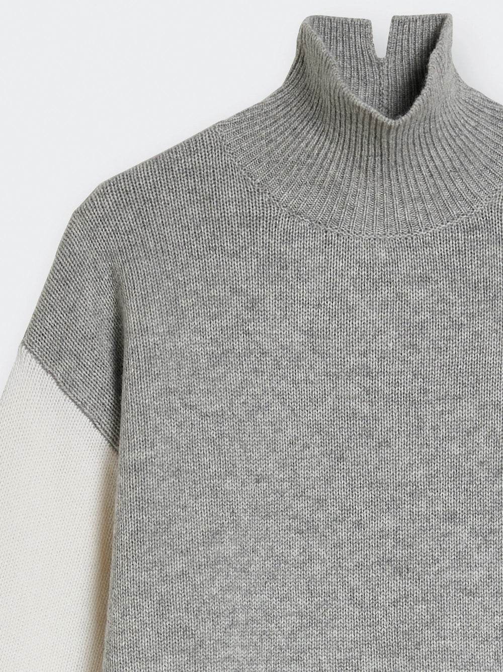 Turtle Neck Contrast Wool-Cashmere Sweater - SPOON
